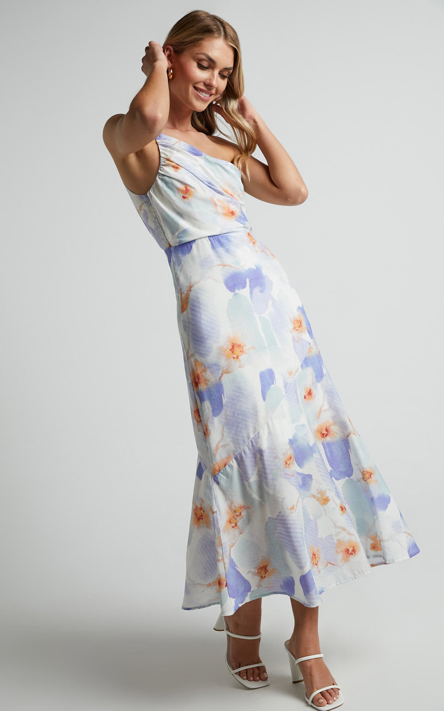 Amonata - the floral dress